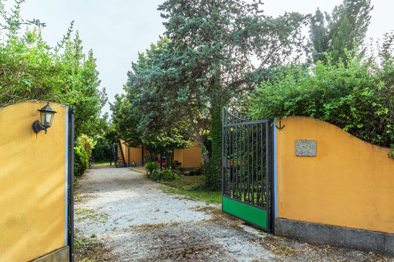Willa Country House Tra Lago E Mare A Sud Di Roma Campoleone Zewnętrze zdjęcie